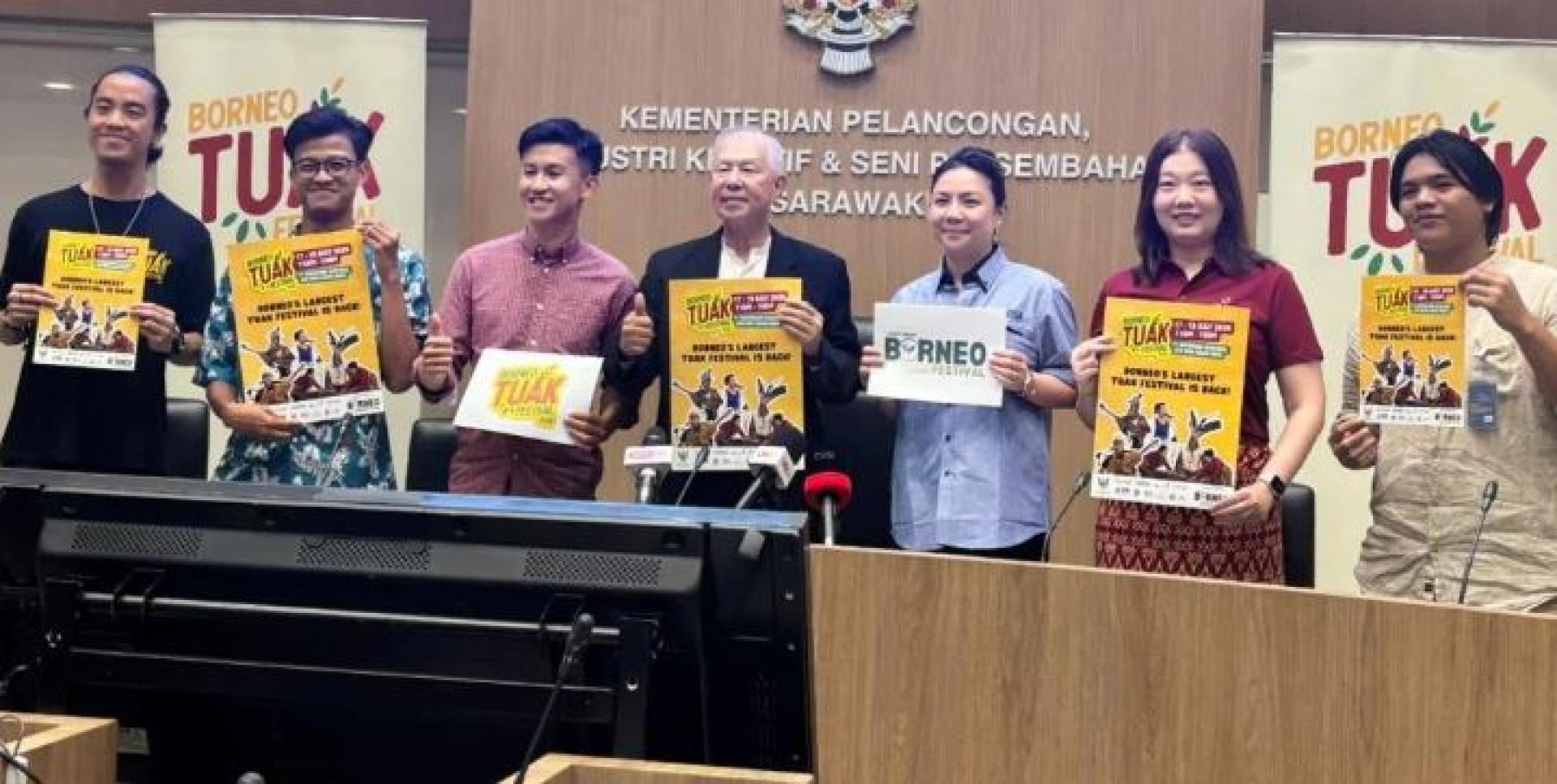 A photo call at the press conference.