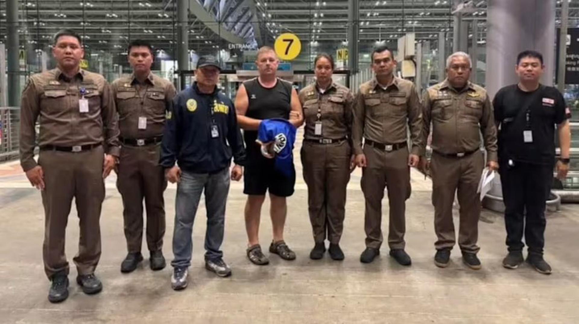 泰国警方逮捕了一名澳大利亚中年男子。