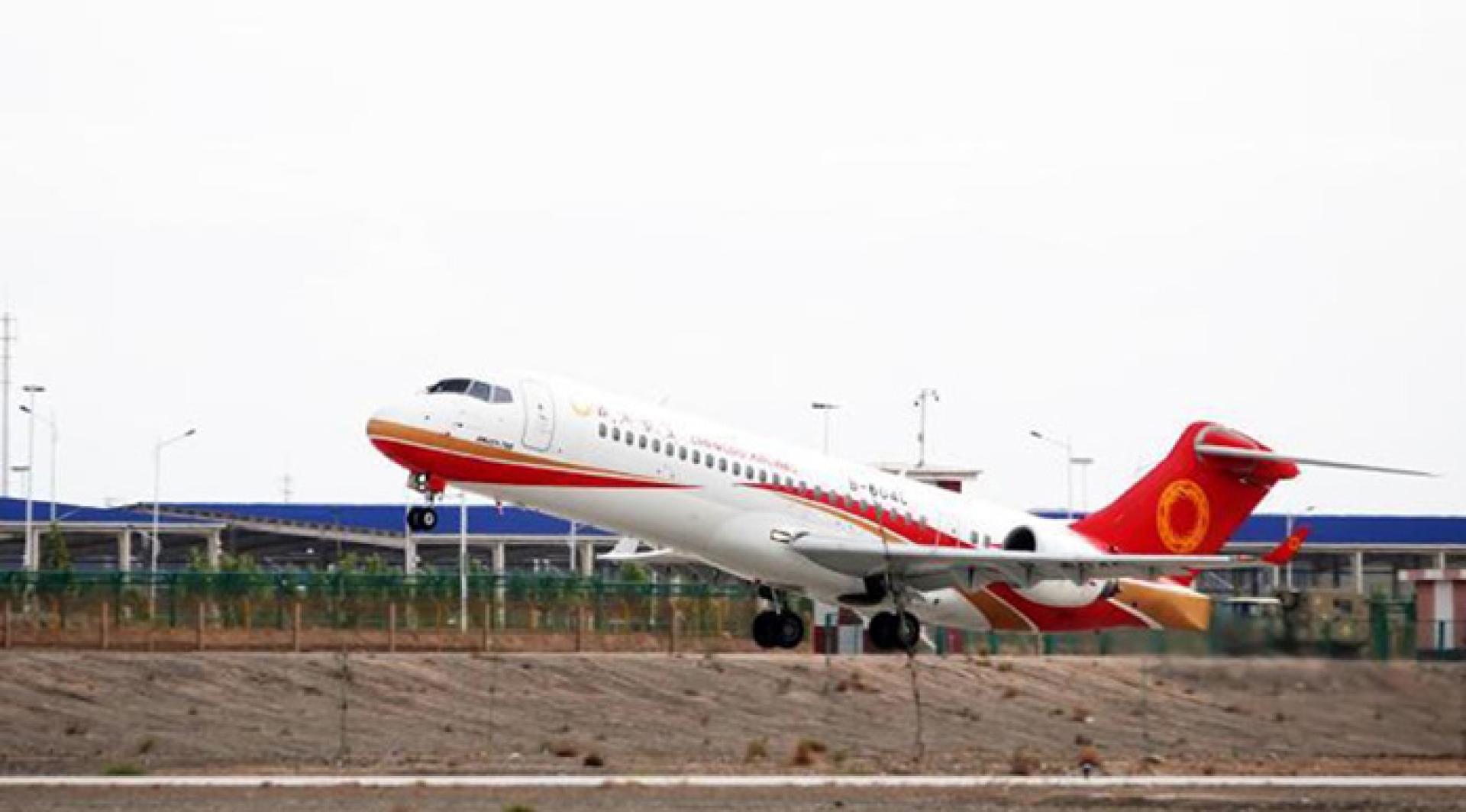 2024年6月7日，C909客机由中国新疆喀什起飞前往塔吉克斯坦胡占德，正式开通中亚航线。