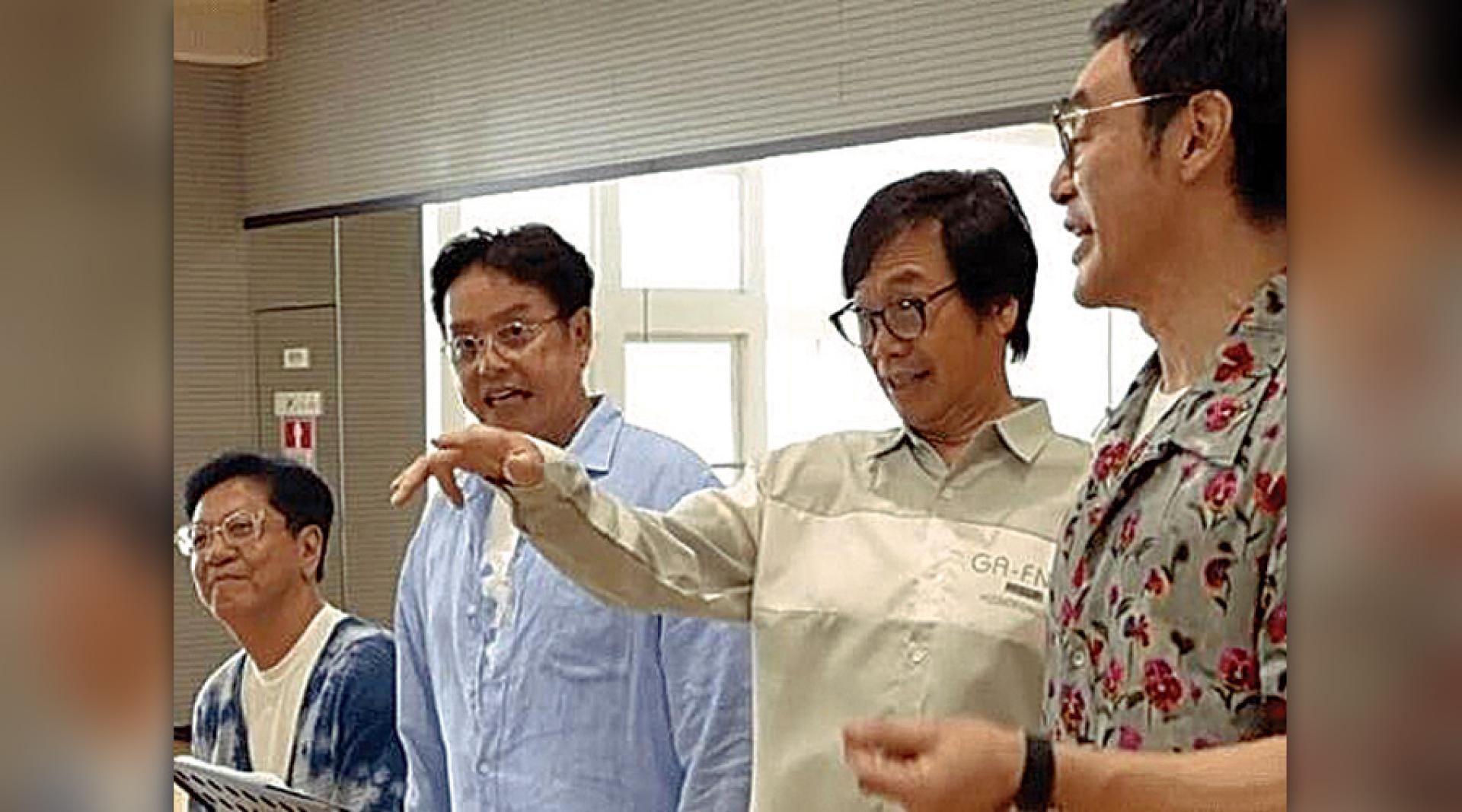 钟镇涛（右起）、彭健新、谭咏麟、陈友近日罕见合体。