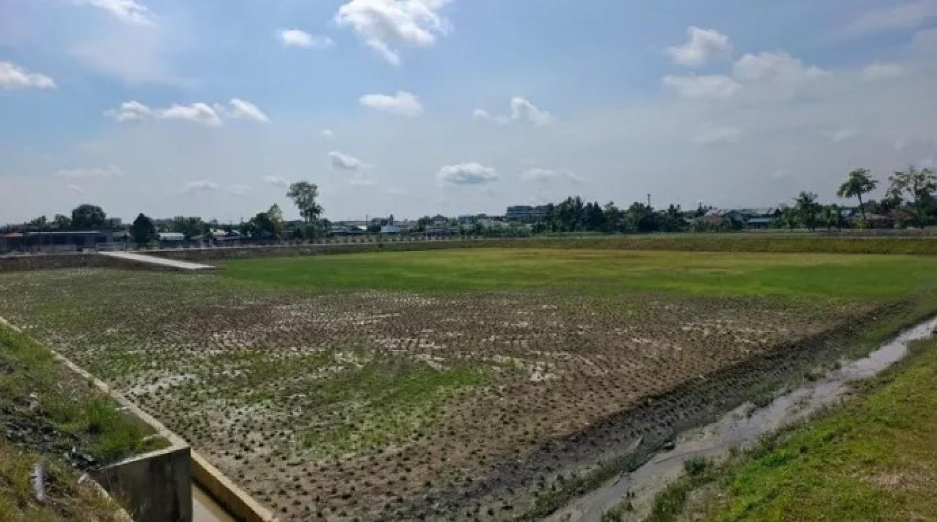 位于古晋石角Lorong Desa Wira 7的蓄洪池。
