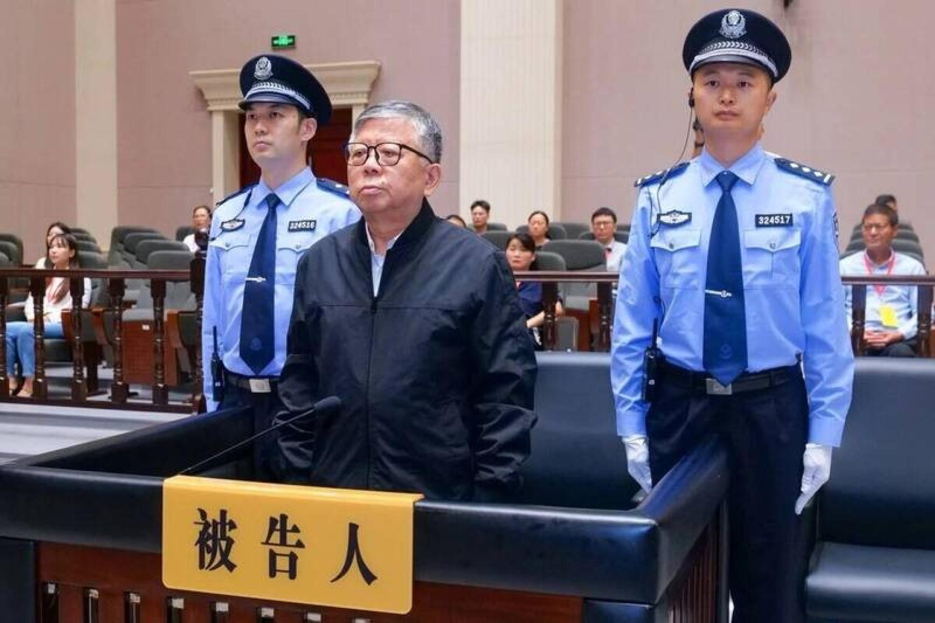 杨友林在今年3月和4月公开审理期间当庭认罪，并表示悔罪。