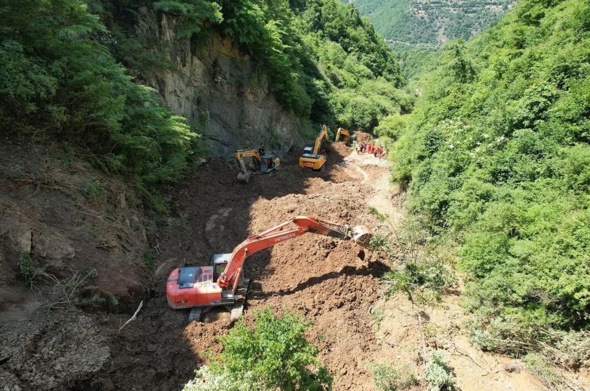 山体滑坡现场。