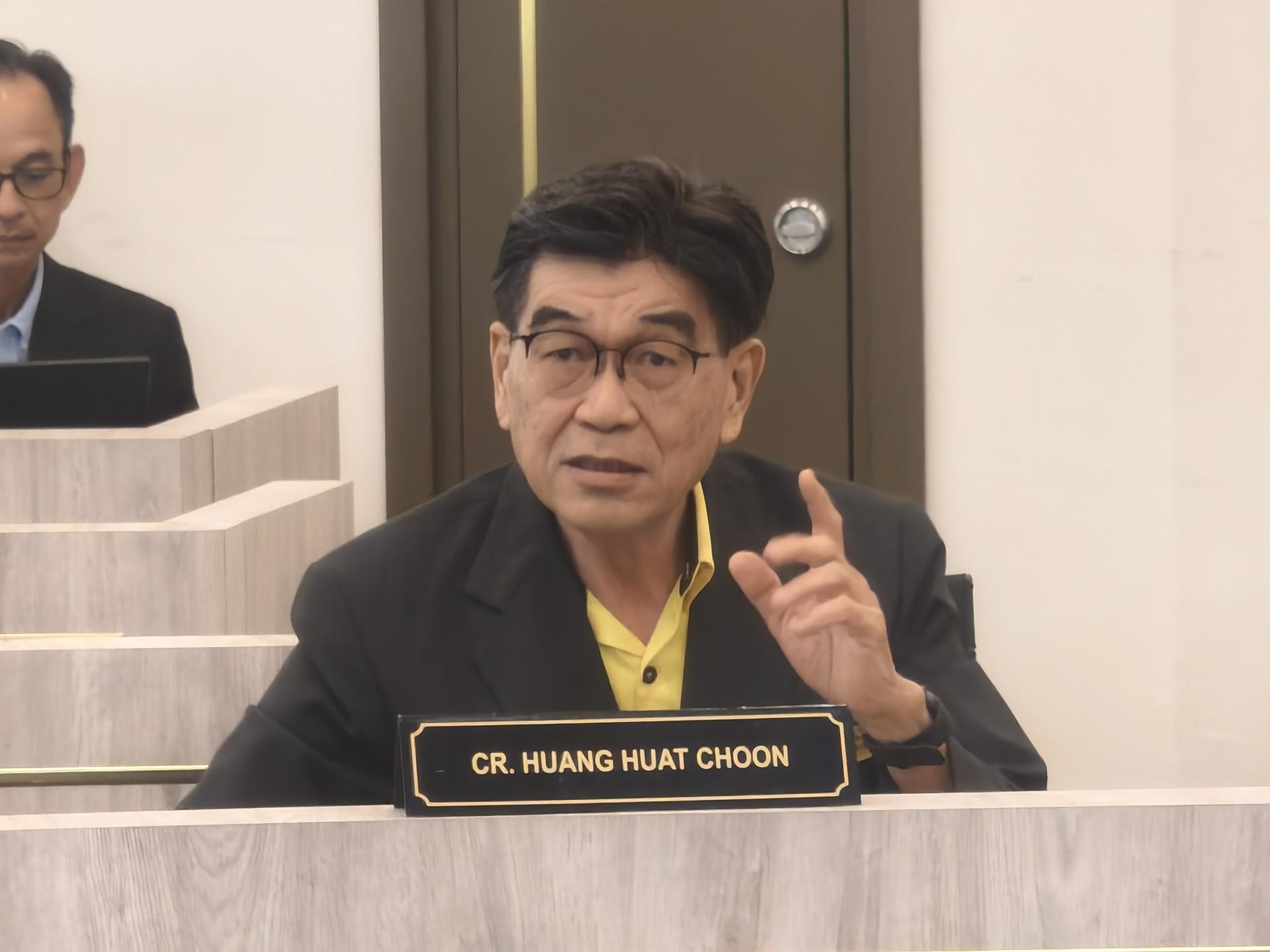 美里市政局巴刹及商贩工作小组主席兼市议员范发椿呼吁全民配合灭鼠行动，共同维护环境卫生，，打造清洁、健康的美里。