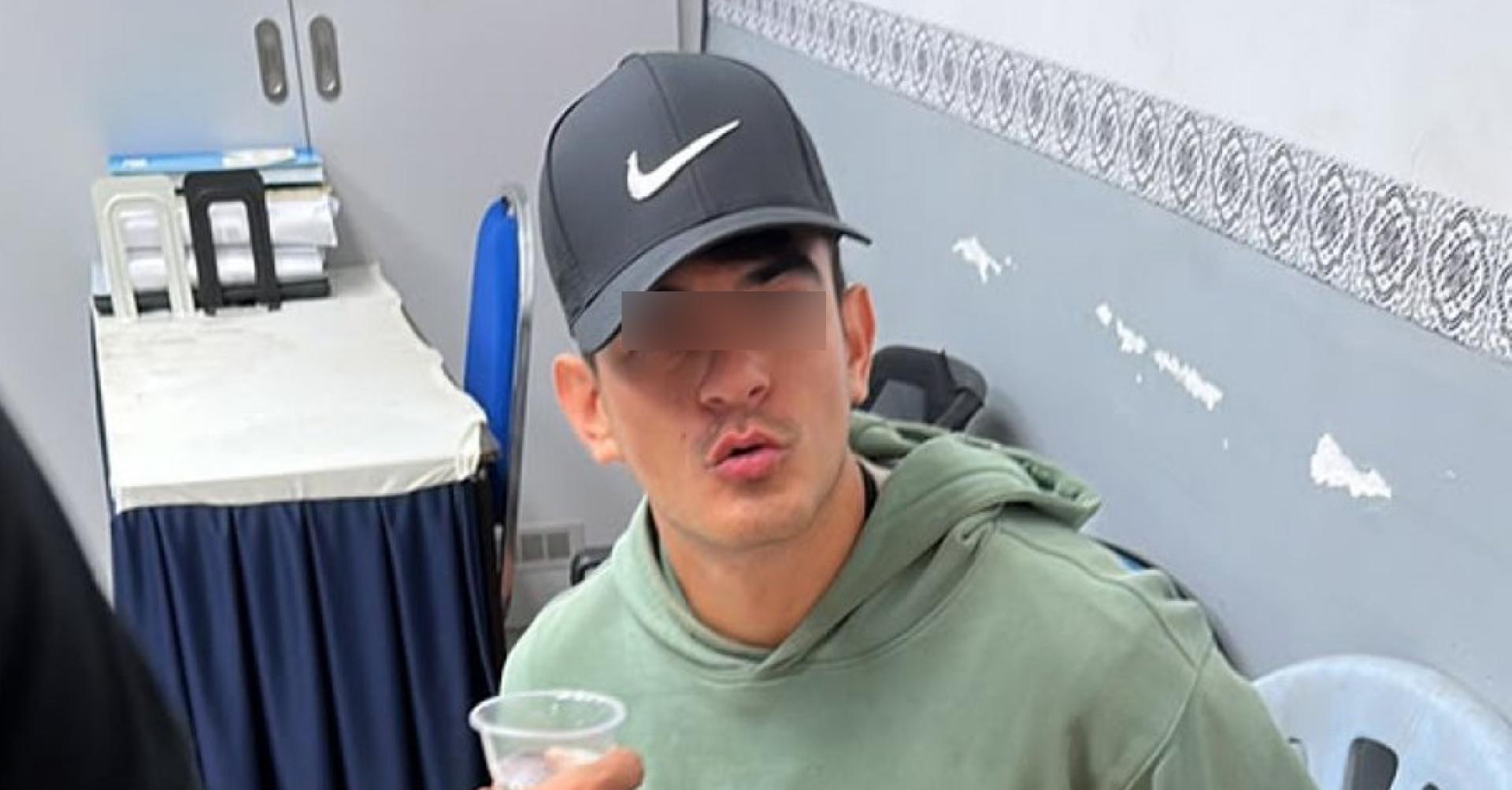 失控印尼男在机场闹事被扣。