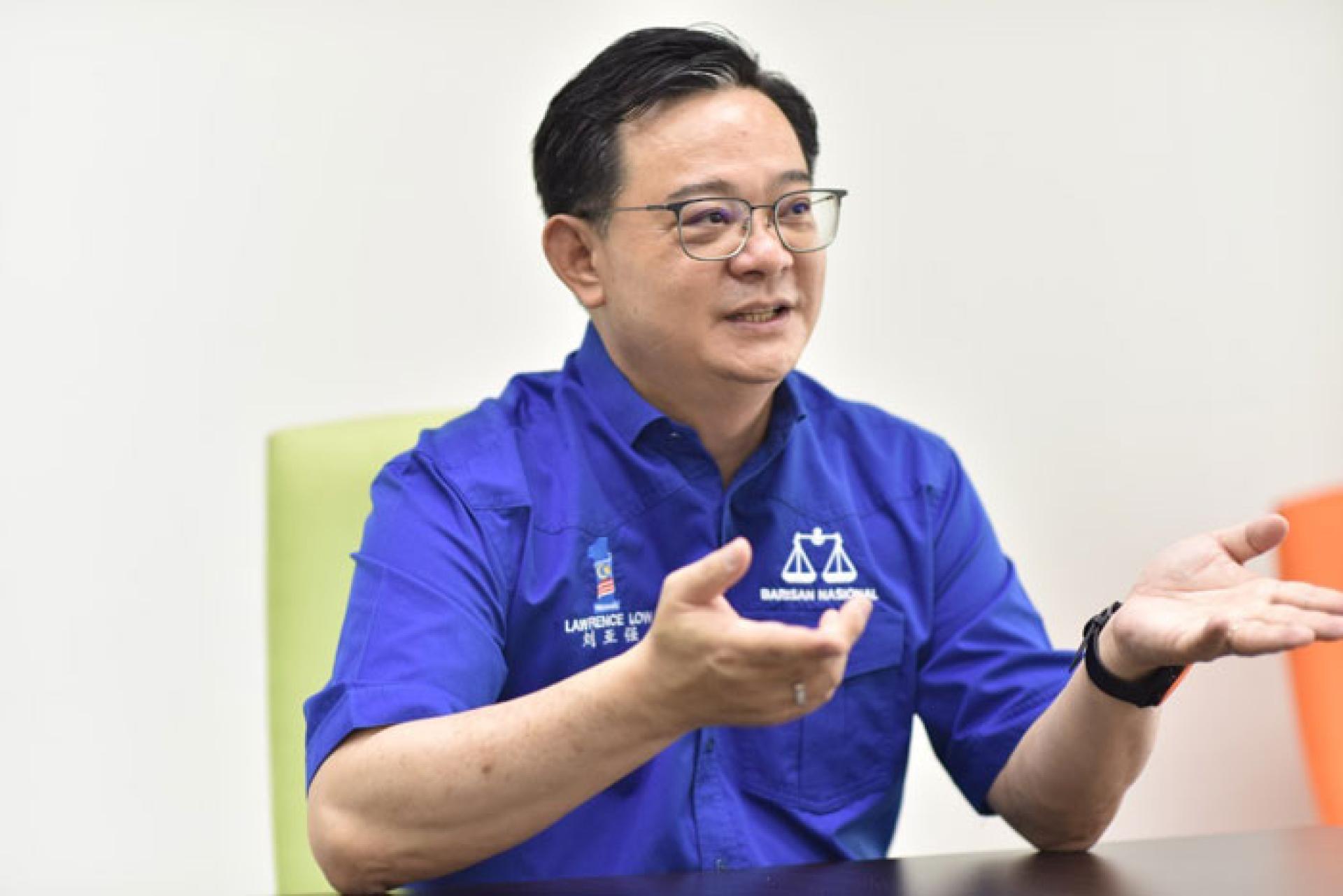 刘亚强：倪可敏歌唱得再好，也唱不低物价；戏演得再精彩，也演不出政绩。