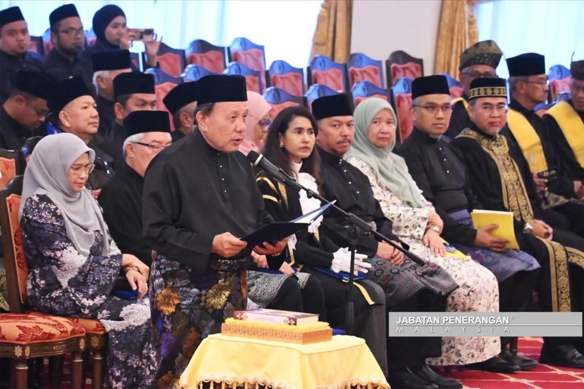 森州新任州务大臣拿督依斯迈拉欣的宣誓就职仪式。