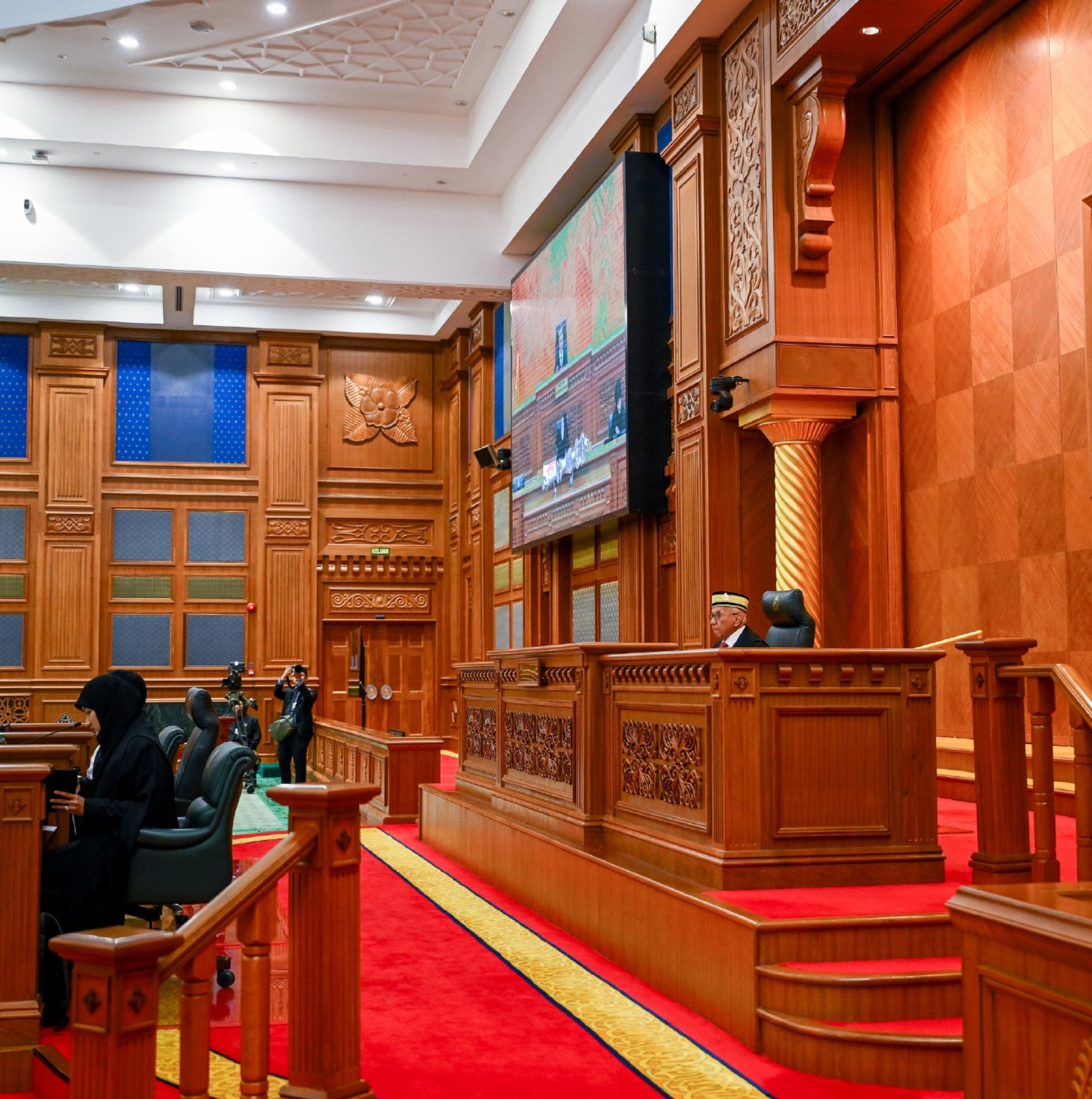 国会议长丕显阿都拉曼在国会发表谈话