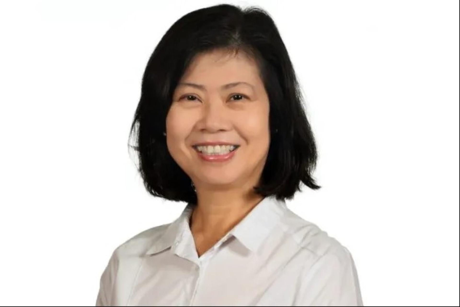 郑爱鸰。