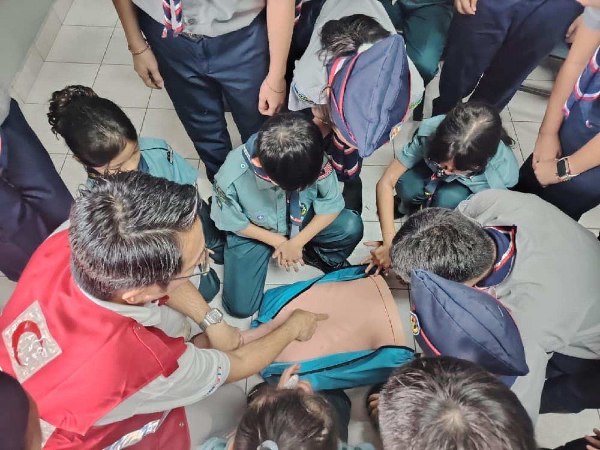 心肺复苏术（CPR）讲解。