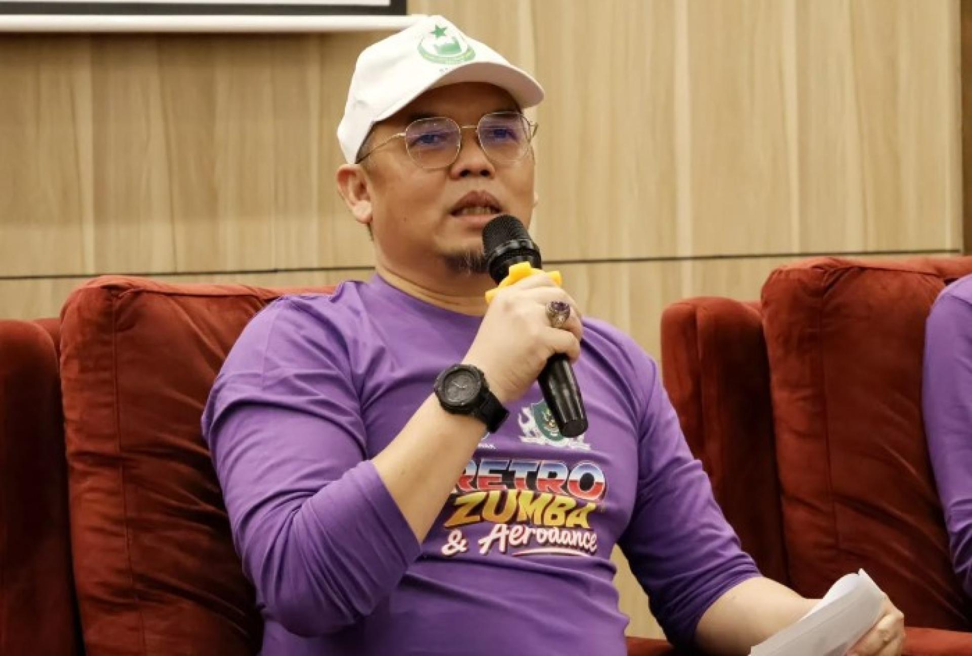 鲁扎迈尔今日在古晋滨江酒店举行的“Retro Zumba及Aerodance”活动新闻发布会上发表谈话，该活动定于9月13日举行。