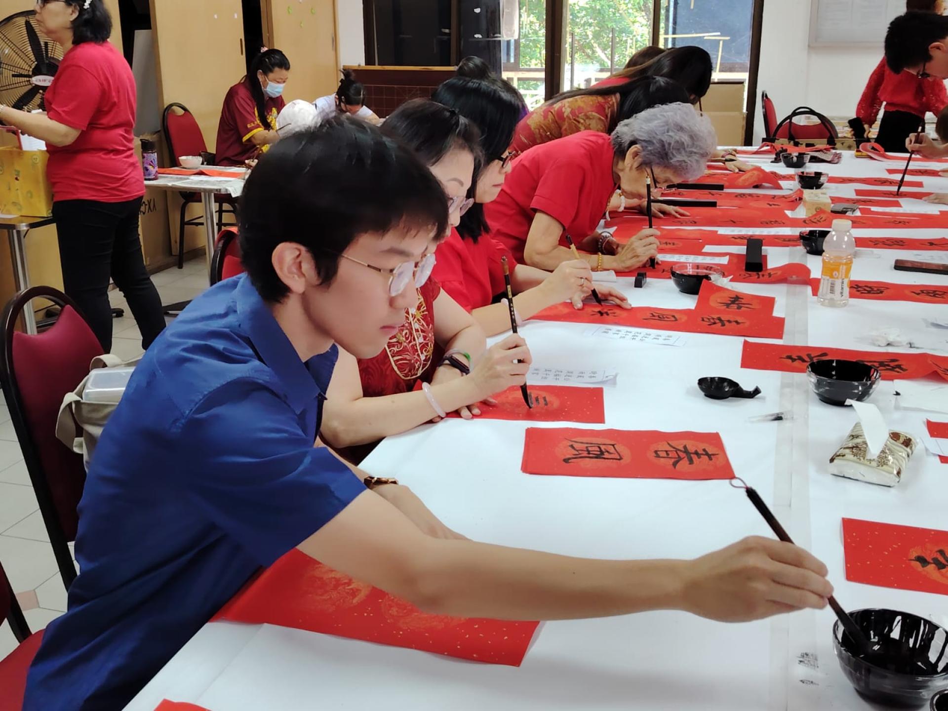 国外深造的校友回国参与比赛