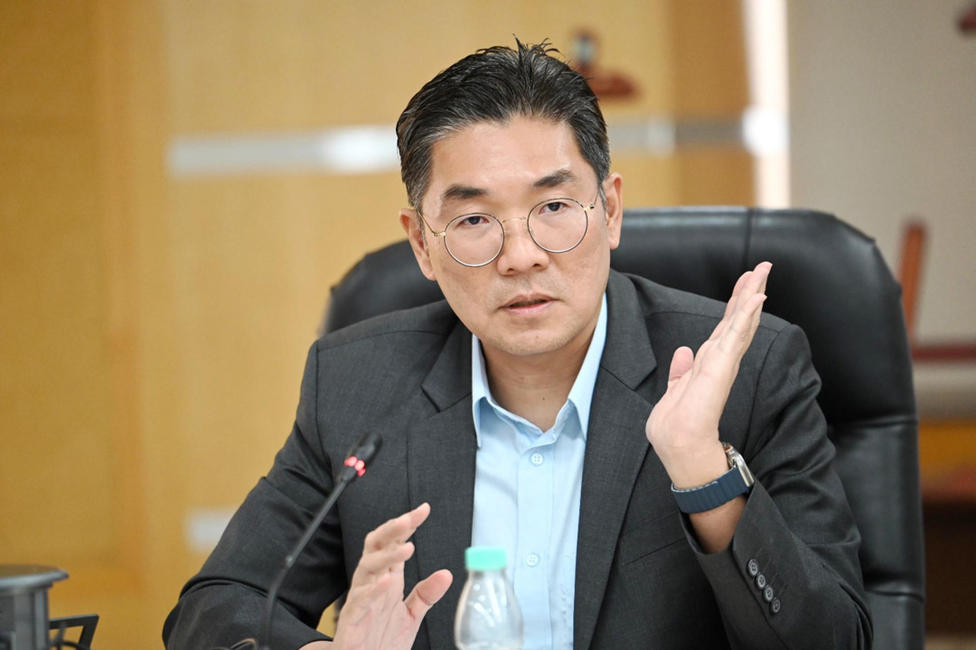 沈志勤：大马2026年上半年的贸易表现非常强劲，1月至6月期间贸易总额按年增长22.4%，达到1兆7960亿令吉，接近1.8兆令吉。