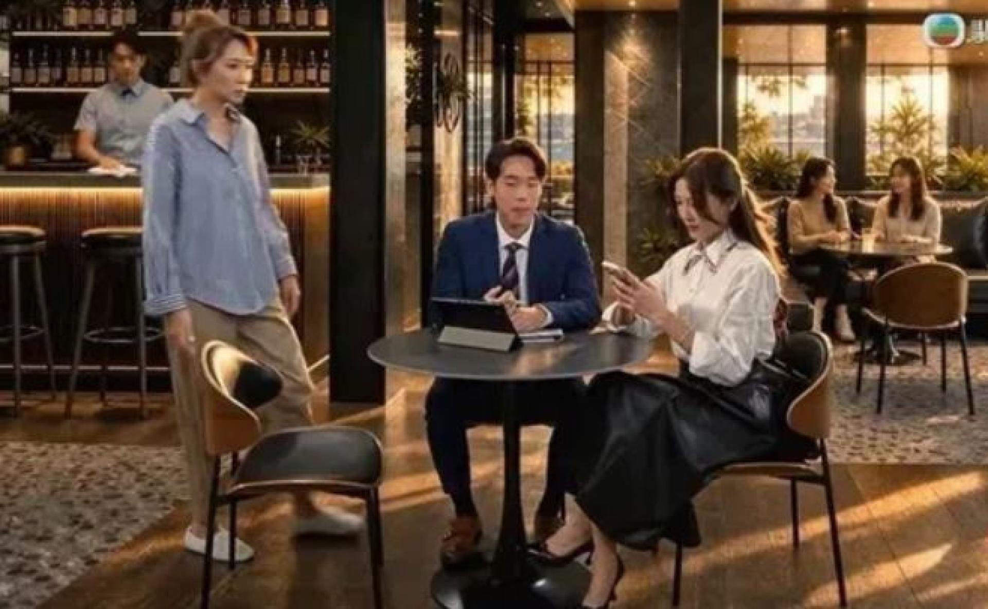 《爱·回家之三代同糖》近日播出的集数中，餐厅场景采用AI生成的虚拟背景。 （互联网）
