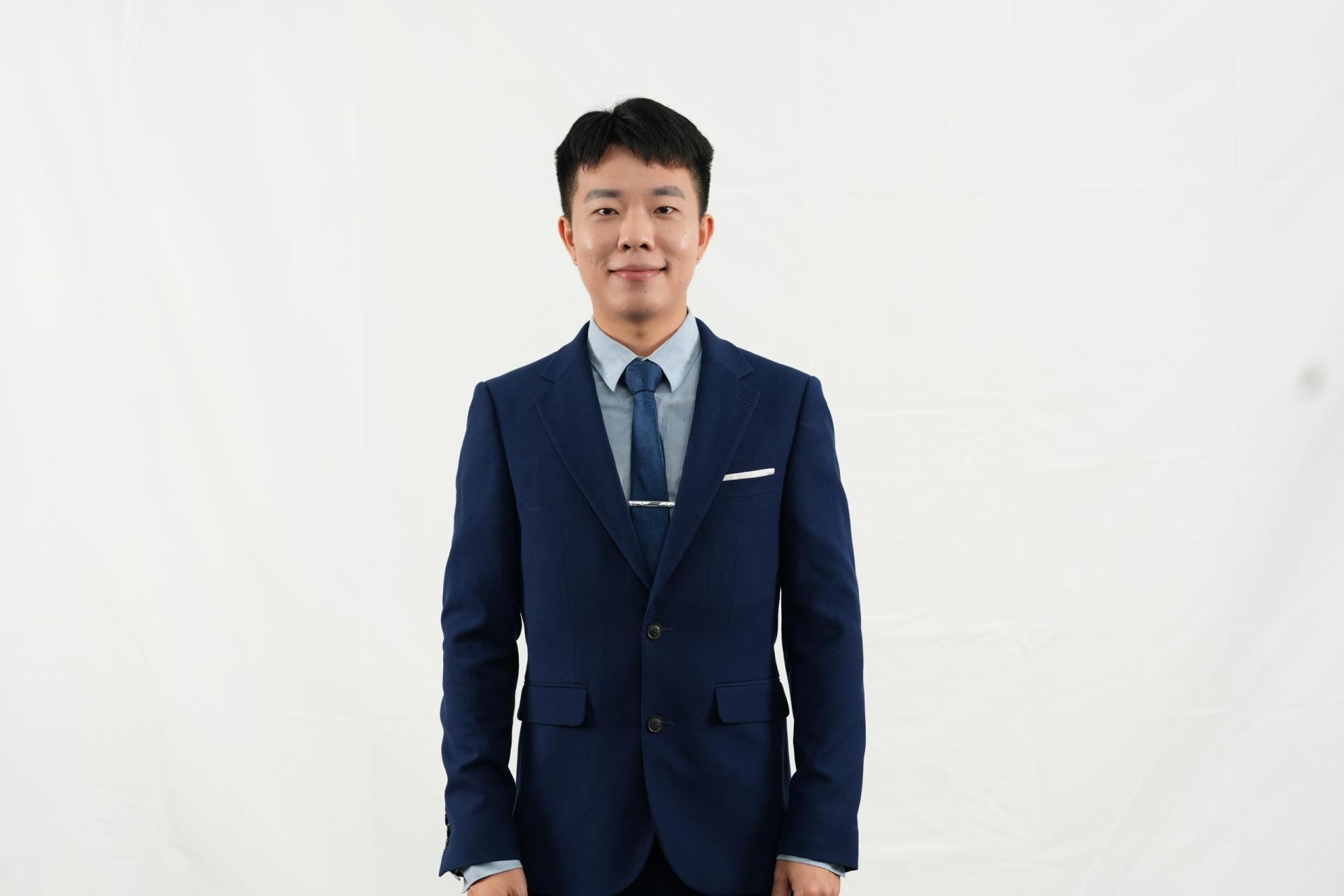 行动党美里社青团团长温凯富。