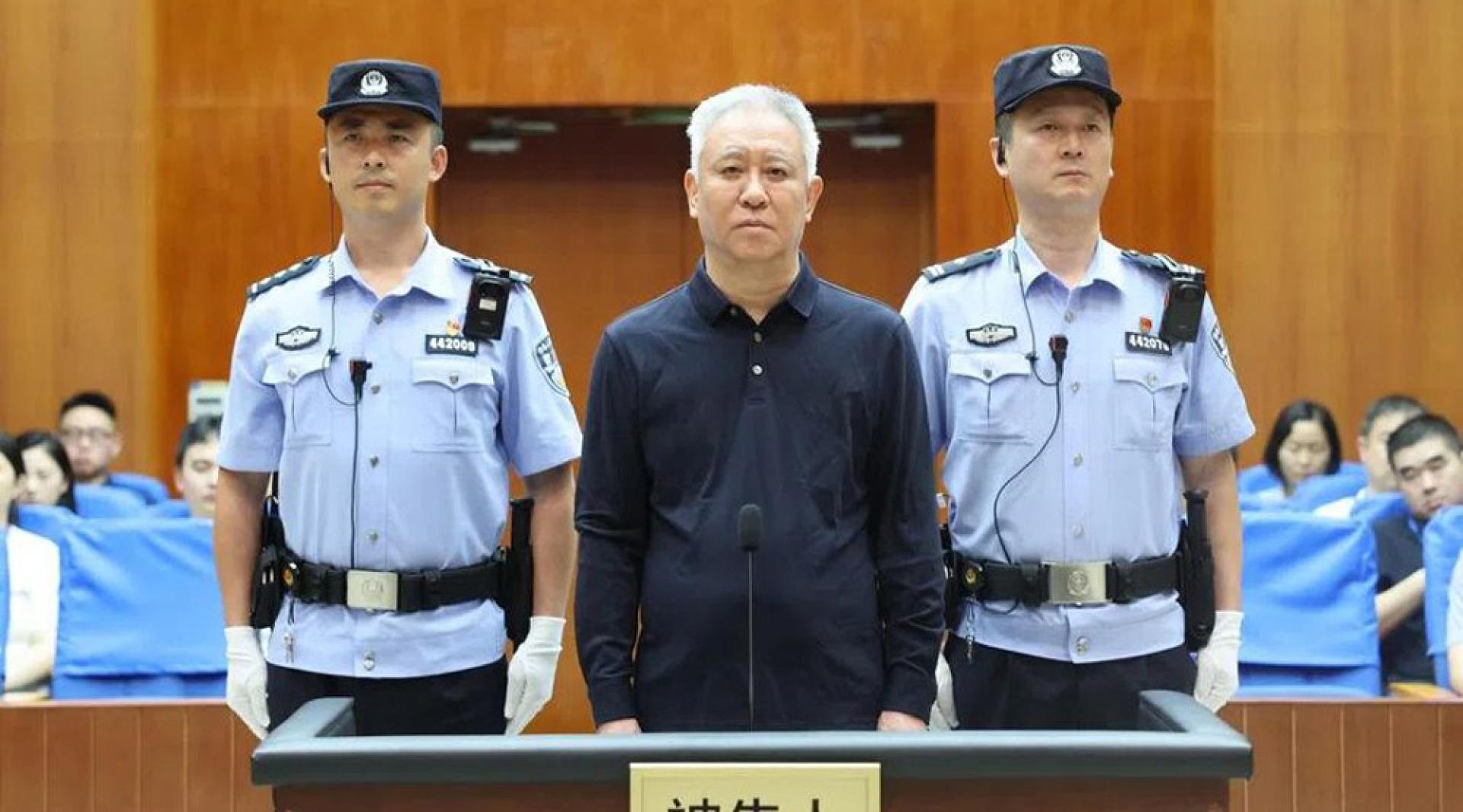 中国法院周四判处恒大创始人许家印无期徒刑。