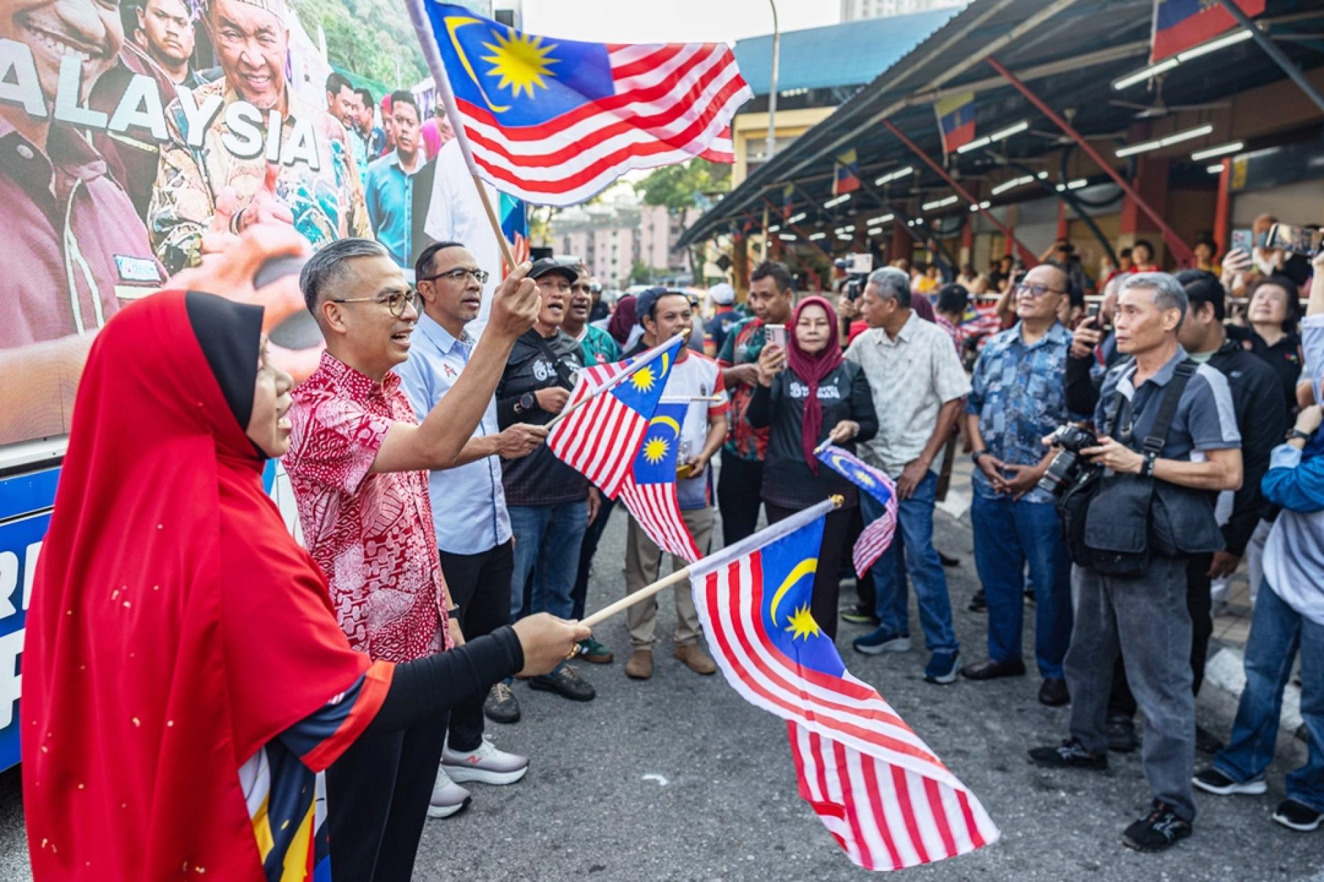 法米为2026年吉隆坡及布城“辉煌条纹独立之旅”（KMJG）X JAGO活动主持推介礼。