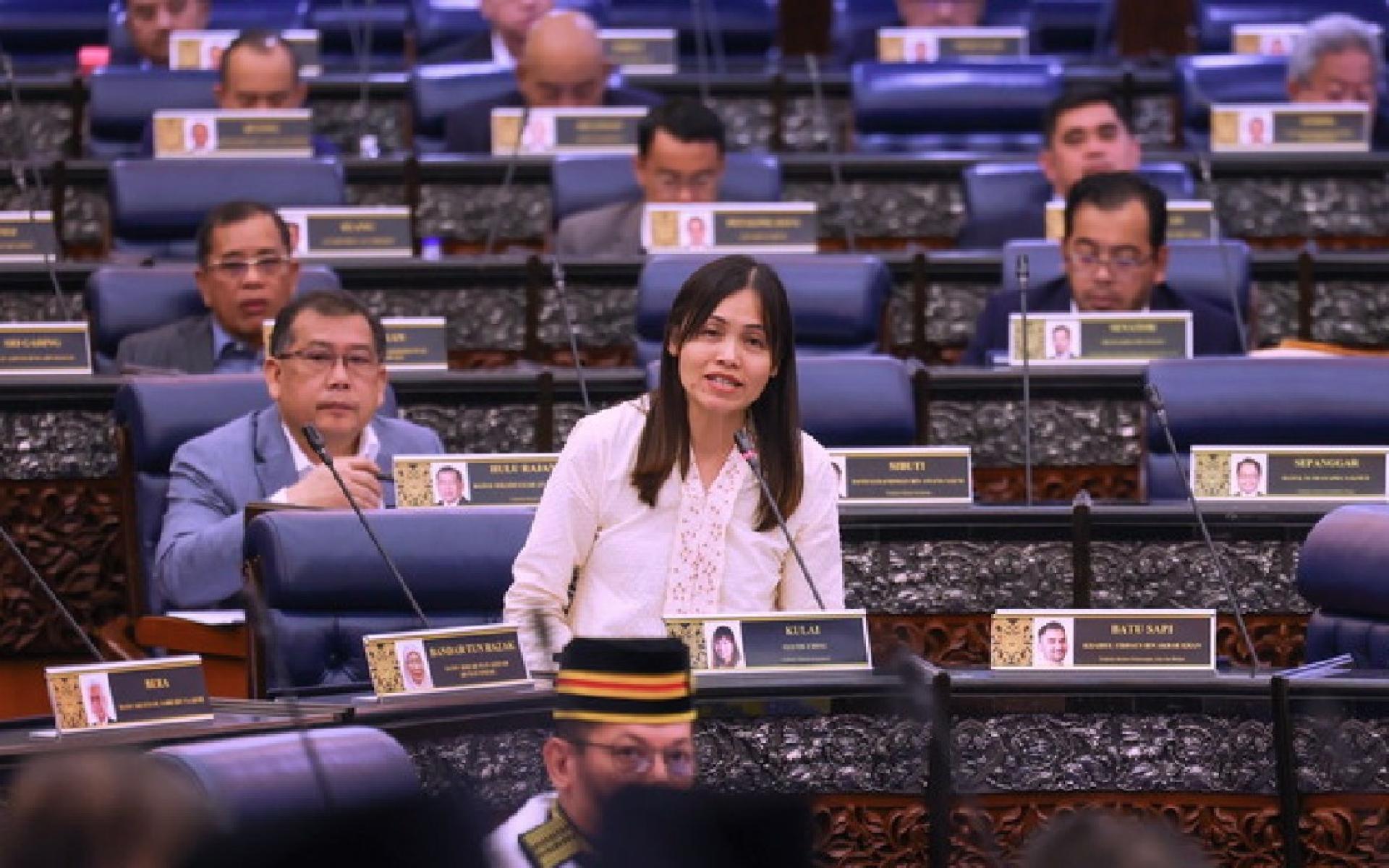 张念群说，尽管全国居住区的4G网络覆盖率已超过97%，但各家电讯公司的覆盖率不尽相同。